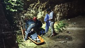 Rus Turist Antalya'da Çukura Düşerek Yaralandı