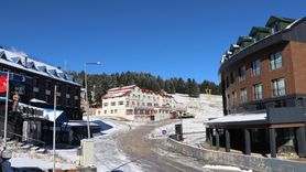 Uludağ'da Kar Yağışı Kayak Sezonunu Heyecanlandırıyor