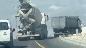 Adıyaman'da mikser yolda beton dökerek trafikte ilerledi