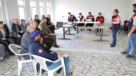 Afyonkarahisar'da üretimi artırmaya yönelik çiftçi toplantıları sürüyor
