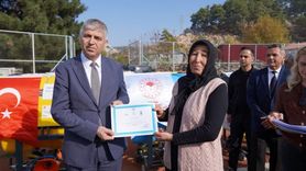 Aladağ'da 25 üreticiye yüzde 70 hibe ile ilaçlama makinesi teslimi