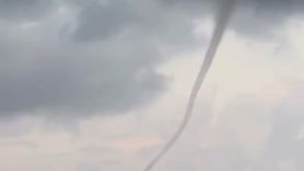 Alanya açıklarında denizde oluşan hortum cep telefonu kamerasında