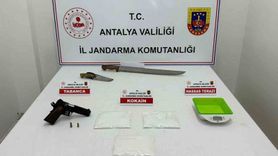 Antalya'da jandarma operasyonunda 1 kilo 350 gram kokain ele geçirildi