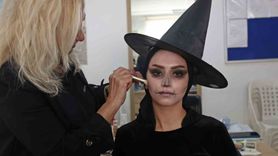 Antalya'da Kadınlar için Yeni Bir Meslek: Sahne Makyajı Kursu