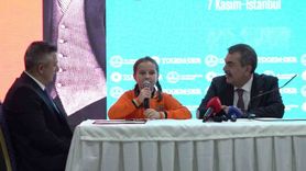 Bakan ile minik öğrencinin içten buluşması - Yusuf Tekin Can Gür İlkokulu ziyareti