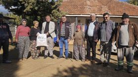 Beyağaç Belediyesi'nden üreticilere şap hastalığına karşı kireç desteği