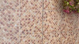 Beykoz'da çatlak oluşan 3 katlı iki bina boşaltılıp mühürlendi