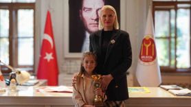 Bilecik'te Cumhuriyet Bayramı'na Özel Şiir ve Resim Yarışması Ödülleri