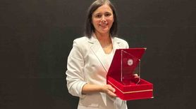 Doç. Dr. Ulviye Acar Çevik’e TEB Eczacılık Akademisi Teşvik Ödülü