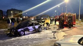 Erzincan'da Seyir Halindeki Araç Alev Aldı