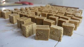 Hatay kara kazanında üretilen zeytinyağlı defne sabunu Türkiye çapında rağbet görüyor