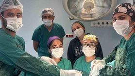 Kağızman Devlet Hastanesi'nde karın kesisi olmadan vajinal histerektomi