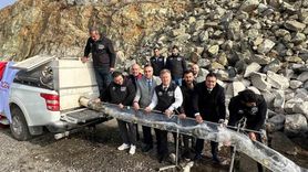 Karakaya Baraj Gölü'ne 420 bin yavru balık bırakıldı