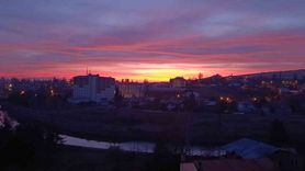 Kars'ta Gün Batımında Kızıl Tonlar Kartpostallık Oluşturdu