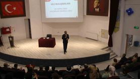 Kütahya'da 'Veli Buluşmaları' ile okul-veli iş birliği güçlendirildi