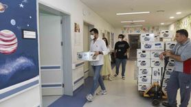 Mersin'de lösemili çocuklara 'Büyük Kalpler İçin Destek Kutusu' dağıtıldı