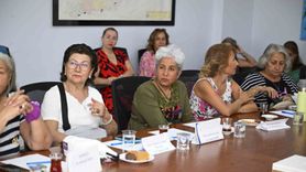 Mersin'de 'Pazartesi Buluşmaları' ile kadınlar yerel yönetime yön veriyor