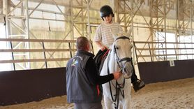 Minik biniciler Kartepe'de tatili ata binerek geçirdi