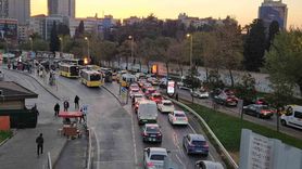 Okulların açılması İstanbul trafiğini yoğunlaştırdı