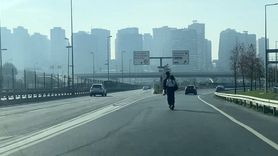 Otoyolda Scooter ile Tehlikeli Yolculuk: Gençlerin Riskli Anları Kamerada