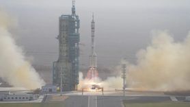 Shenzhou-22, insanlı uzay programının ilk acil görevinde yörüngeye yerleştirildi