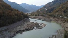 Suat Uğurlu Barajı’nda bakım tamamlandı, kontrollü su salımı başladı