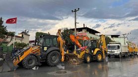 Tarsus’ta gece yağışına karşı yoğun müdahale