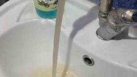 Ümraniye'de musluklardan kirli su akması tepkilere yol açtı