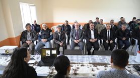 Uşak Üniversitesi akademisyenleri Yeniköy'de çiftçilerle buluştu