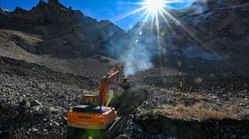 Van-Bahçesaray Yolunda Çığ Riskine Karşı Yeni Önlemler