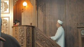 Van Ezberciler Camii'nde İmam Hatip ve Minbere Çıkan Çocuğun Sıcak Anı