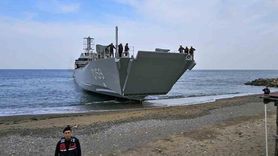 Yeni Tip Çıkarma Gemisi Ç-159 Esenköy Kıyısında Test Edildi