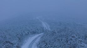 Yozgat'ta mevsimin ilk karı Akdağmadeni'ni beyaza bürüdü
