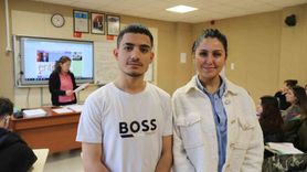 Anadolu Üniversitesi Engelliler Entegre Yüksekokulu 32 yıldır işitme kayıplı öğrencilere eğitim sağlıyor