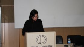 Anadolu Üniversitesi'nde Antik Çağ’da Seramik Kaplar Işığında Yemek Kültürü semineri