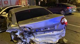 Avcılar D-100'de kaza: 2 yaralı, sürücü olay yerinden kaçtı