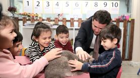 Başkan Erkan Aydın miniklere eczacılığı anlattı