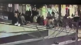 Beyoğlu Kocatepe'de yankesicilikle cep telefonu çalan 2 şüpheli tutuklandı