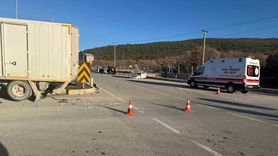 Burdur'da kavşakta otomobil ile kamyon çarpıştı: 1 yaralı