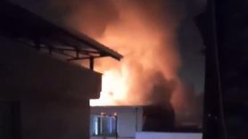 Bursa'da çatı yangını mahallede paniğe yol açtı