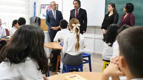 Cumhuriyet İlkokulu (1896) eğitimine devam ediyor