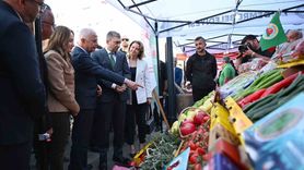 Demre’de coğrafi işaret başvurulu ürünler Noel Baba Festivali’nde tanıtıldı