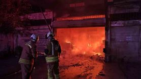 Dörtyol'da iş yeri alevlere teslim oldu, kullanılmaz hale geldi