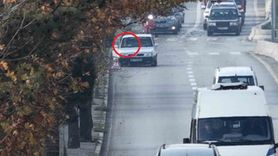 Dronla denetimde yakalanan 17 yaşındaki ehliyetsiz sürücü ceza makbuzuyla fotoğraf çektirdi
