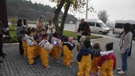 Düzce Üniversitesi Süs ve Tıbbi Bitkiler Botanik Bahçesi'nde minik öğrenciler doğayla tanıştı