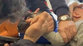 Elazığ'da çelik küllüğe sıkışan 1 yaşındaki bebeğin parmağı itfaiye tarafından kurtarıldı