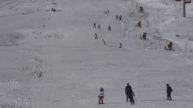 Erciyes'te kayak sezonu açıldı, pistler kayakseverlerle doldu