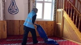 Erzincan’da Terzi Baba Yurdu Öğrencilerinden Camilere Gönüllü Temizlik