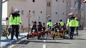 Hakkari'de Miniklere Trafik Bilinci: Trafik Parkurunda Uygulamalı Eğitim