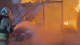 Hatay'da şantiyedeki konteyner yatakhane yandı — can kaybı yok